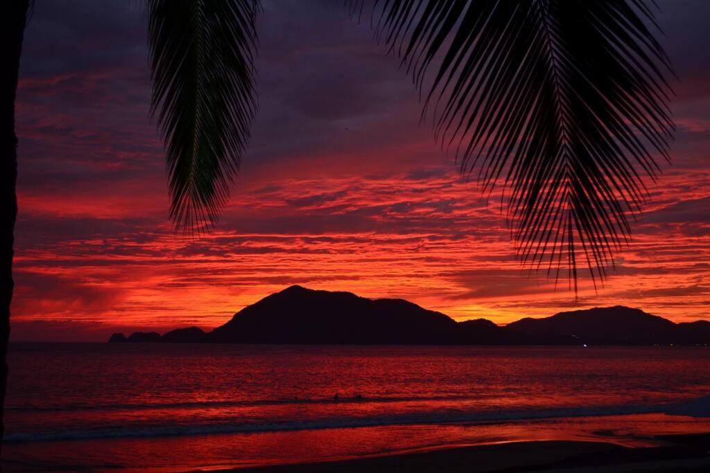 Condo De Lujo Frente Al Mar En Manzanillo Exterior foto